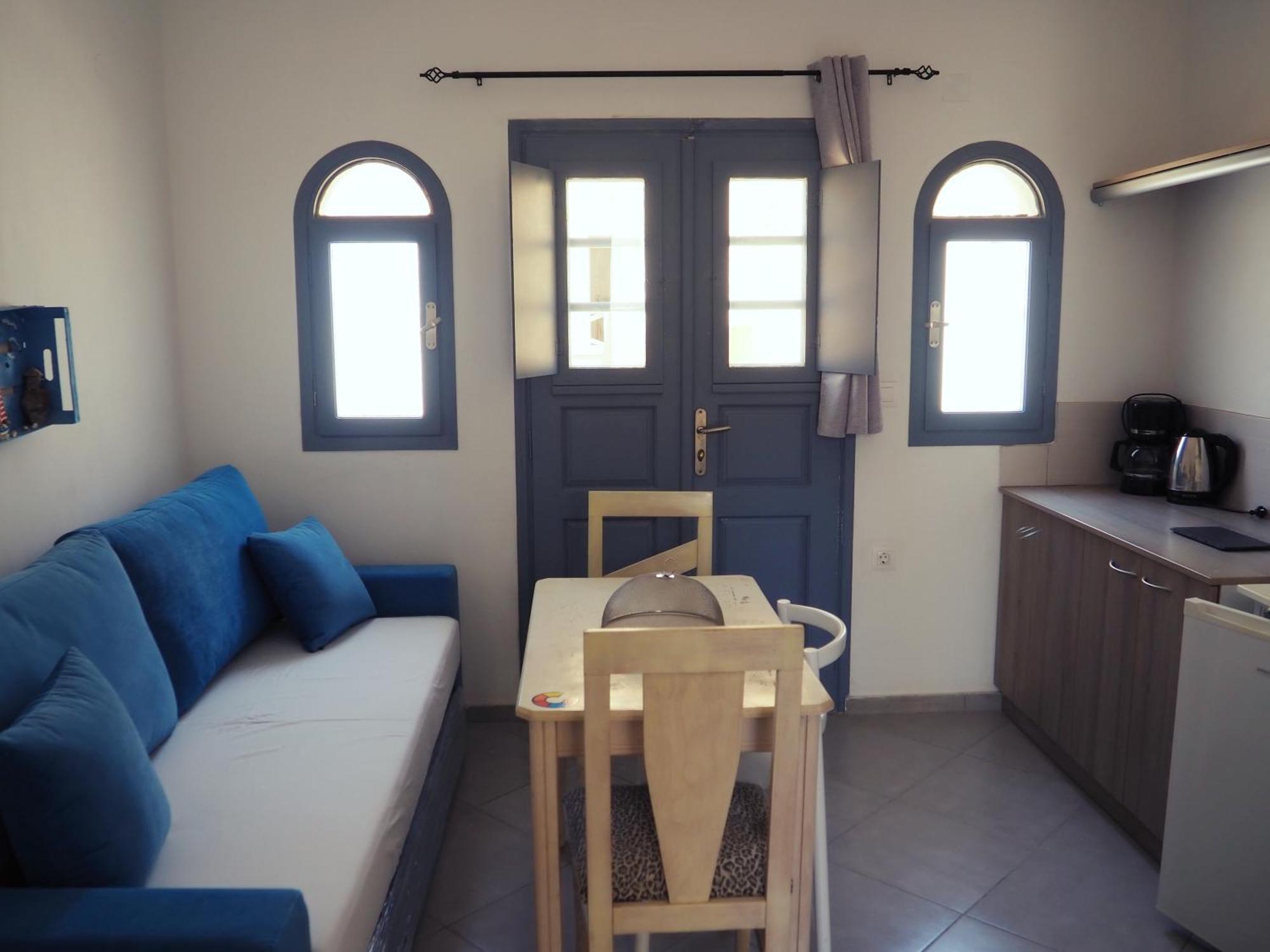Leon Lux Apartments Perivolos  Extérieur photo