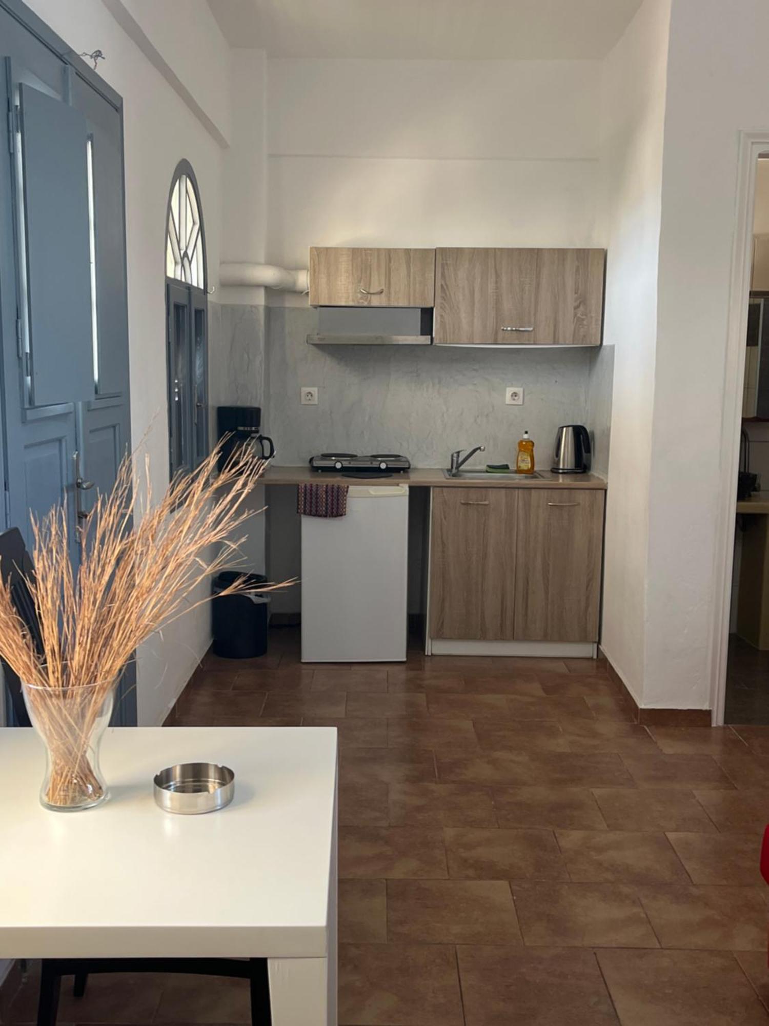 Leon Lux Apartments Perivolos  Extérieur photo