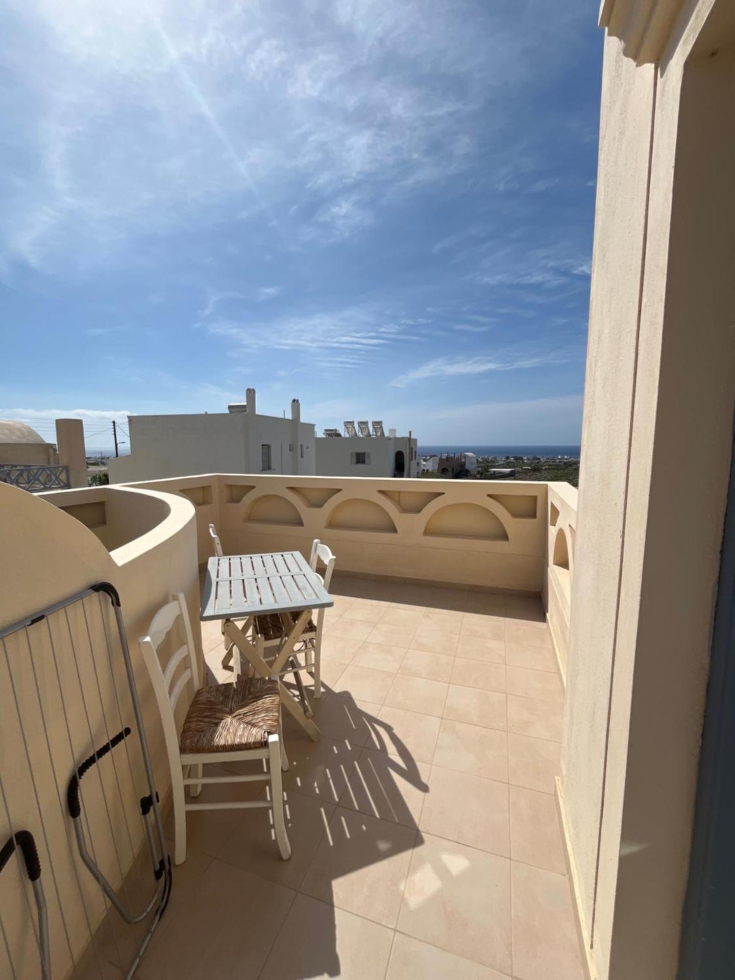 Leon Lux Apartments Perivolos  Extérieur photo