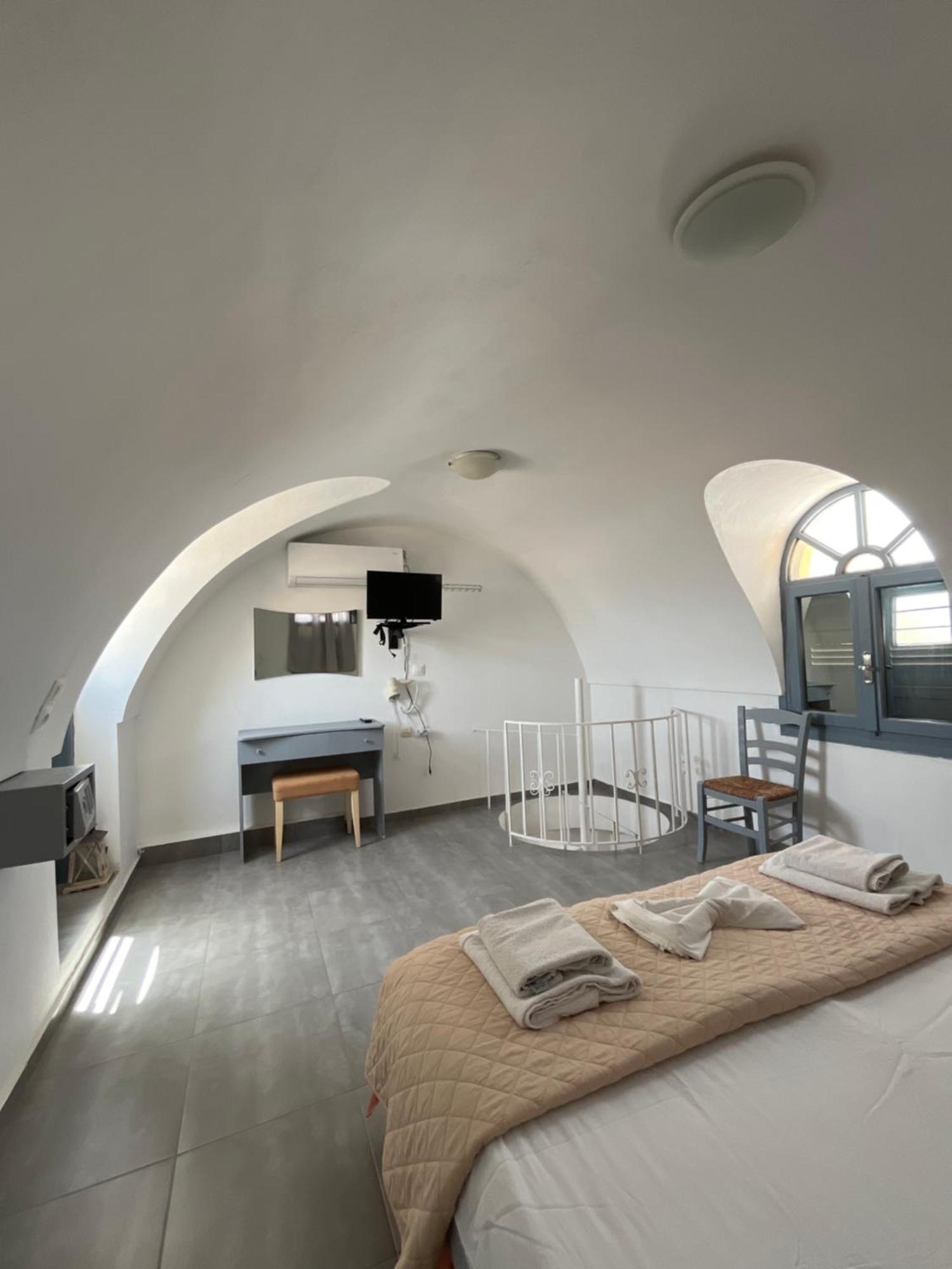 Leon Lux Apartments Perivolos  Extérieur photo