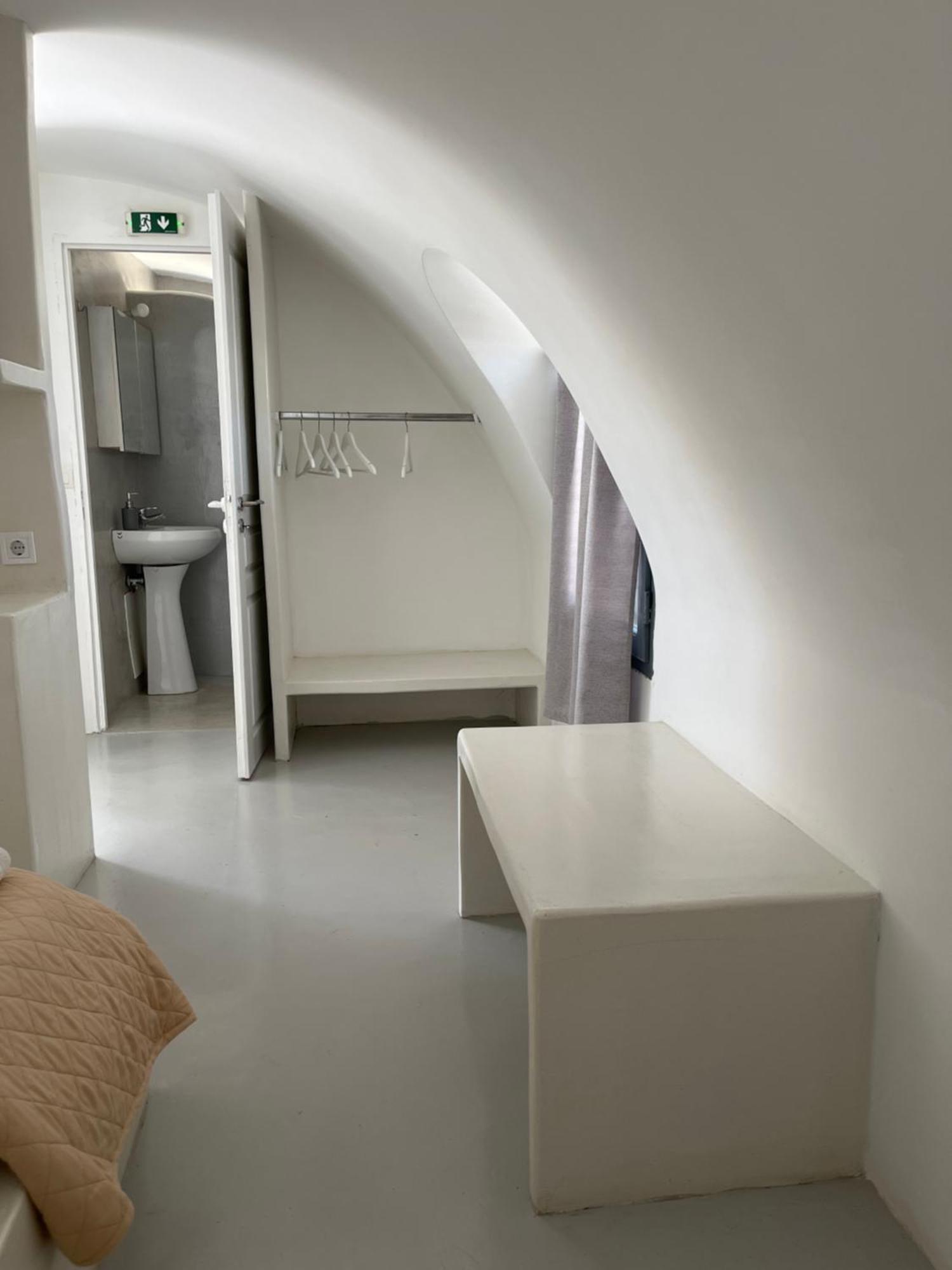 Leon Lux Apartments Perivolos  Extérieur photo